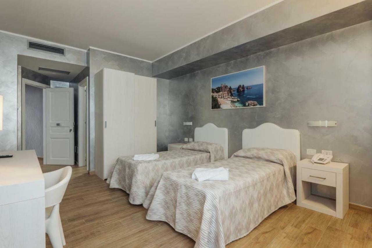 Le Vele Di Balestrate Hotel Luaran gambar